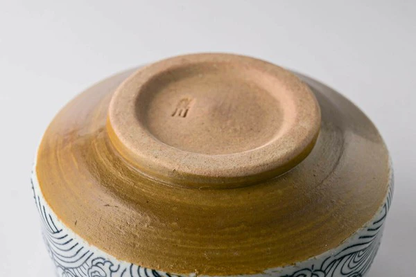Aranami Waves Pattern Matcha Bowl in Wooden Gift Box - Image 5