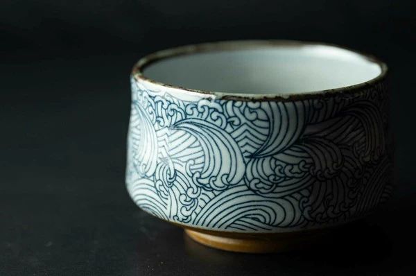 Aranami Waves Pattern Matcha Bowl in Wooden Gift Box - Image 7