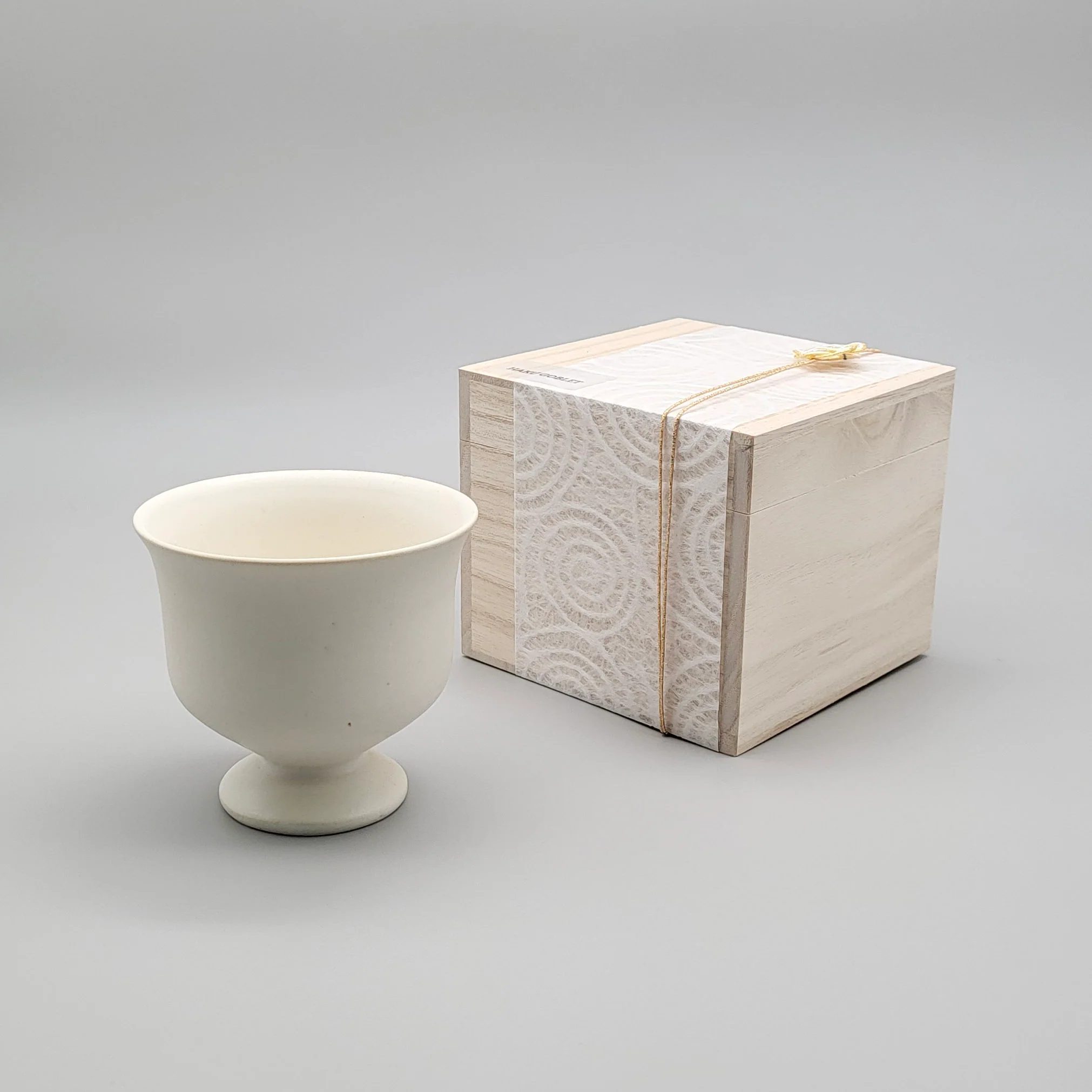 Emui × YUNOMI / HAKU Goblet(Handmade Ceramic / 桐箱入りユノミオリジナル)