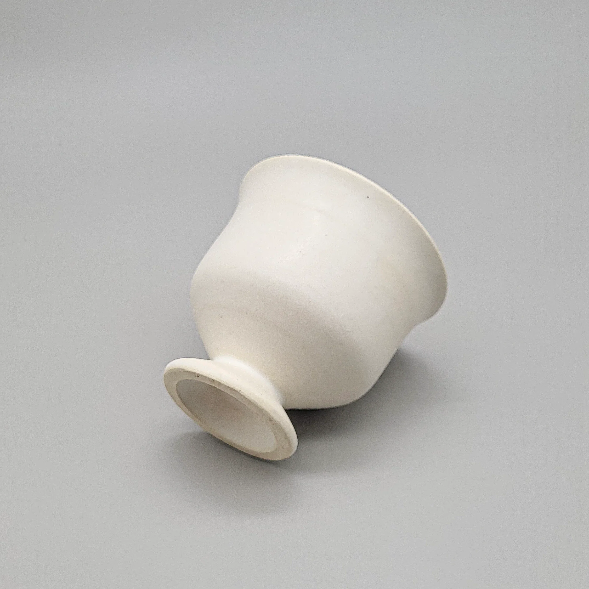 Emui × YUNOMI / HAKU Goblet(Handmade Ceramic / 桐箱入りユノミオリジナル) - Image 2