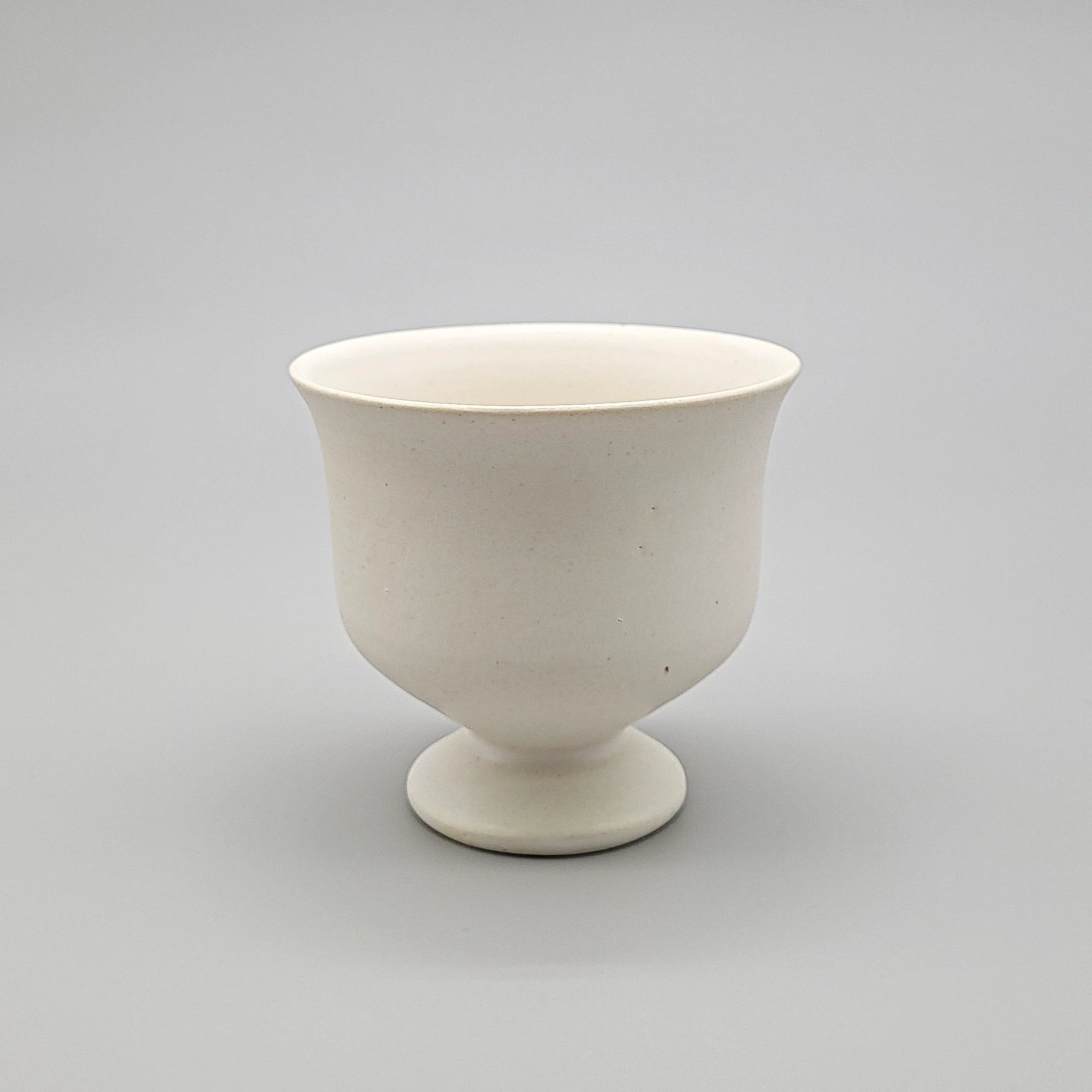 Emui × YUNOMI / HAKU Goblet(Handmade Ceramic / 桐箱入りユノミオリジナル) - Image 5