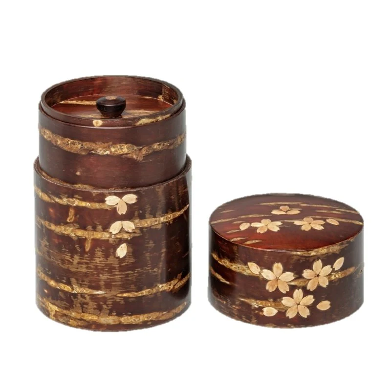 Fujiki Denshiro: Sakura Blossom Design Chazutsu 総皮茶筒  散花 - Image 2
