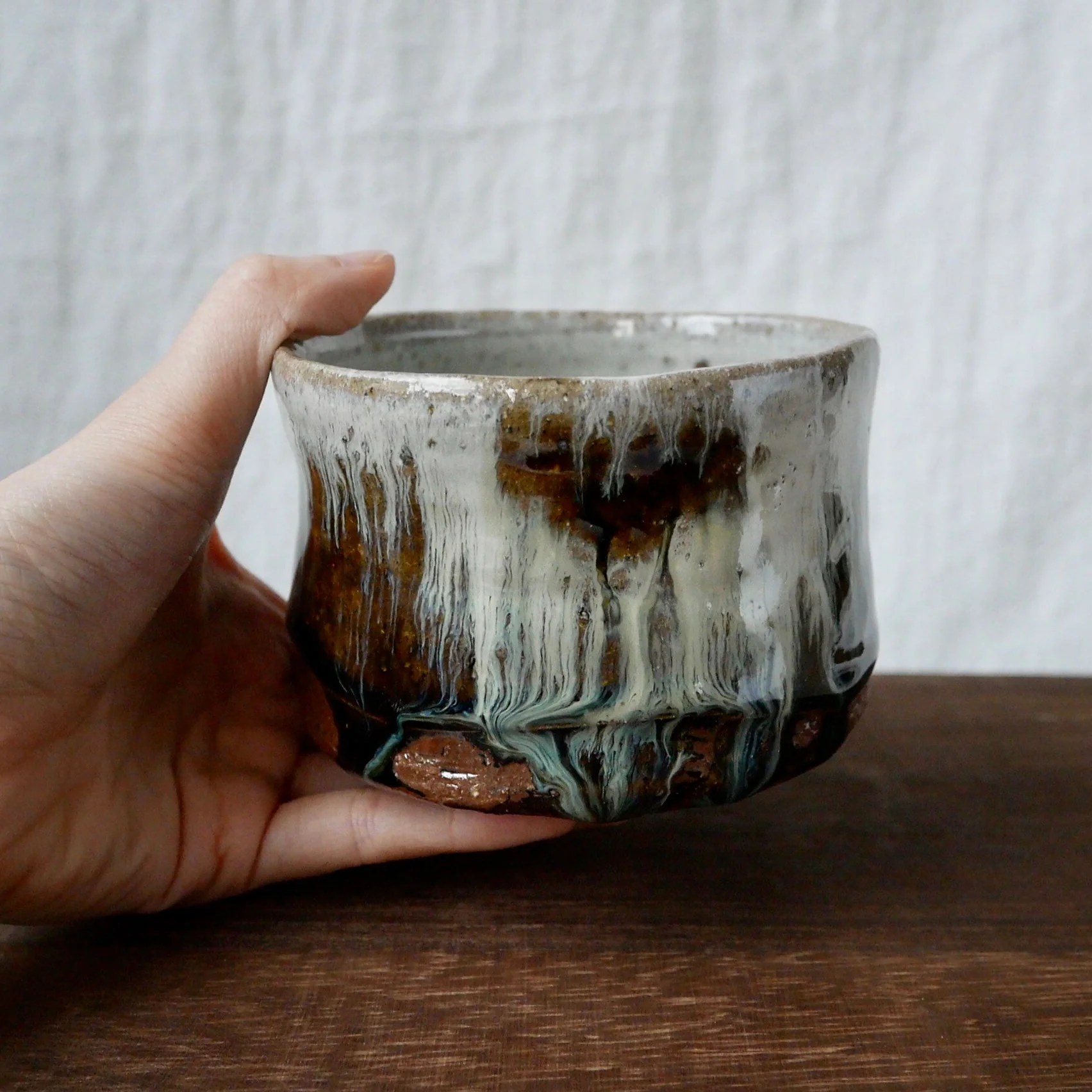 Gotanbayashi Kama: Karatsuyaki Matcha Bowl with Gift Box - Image 2