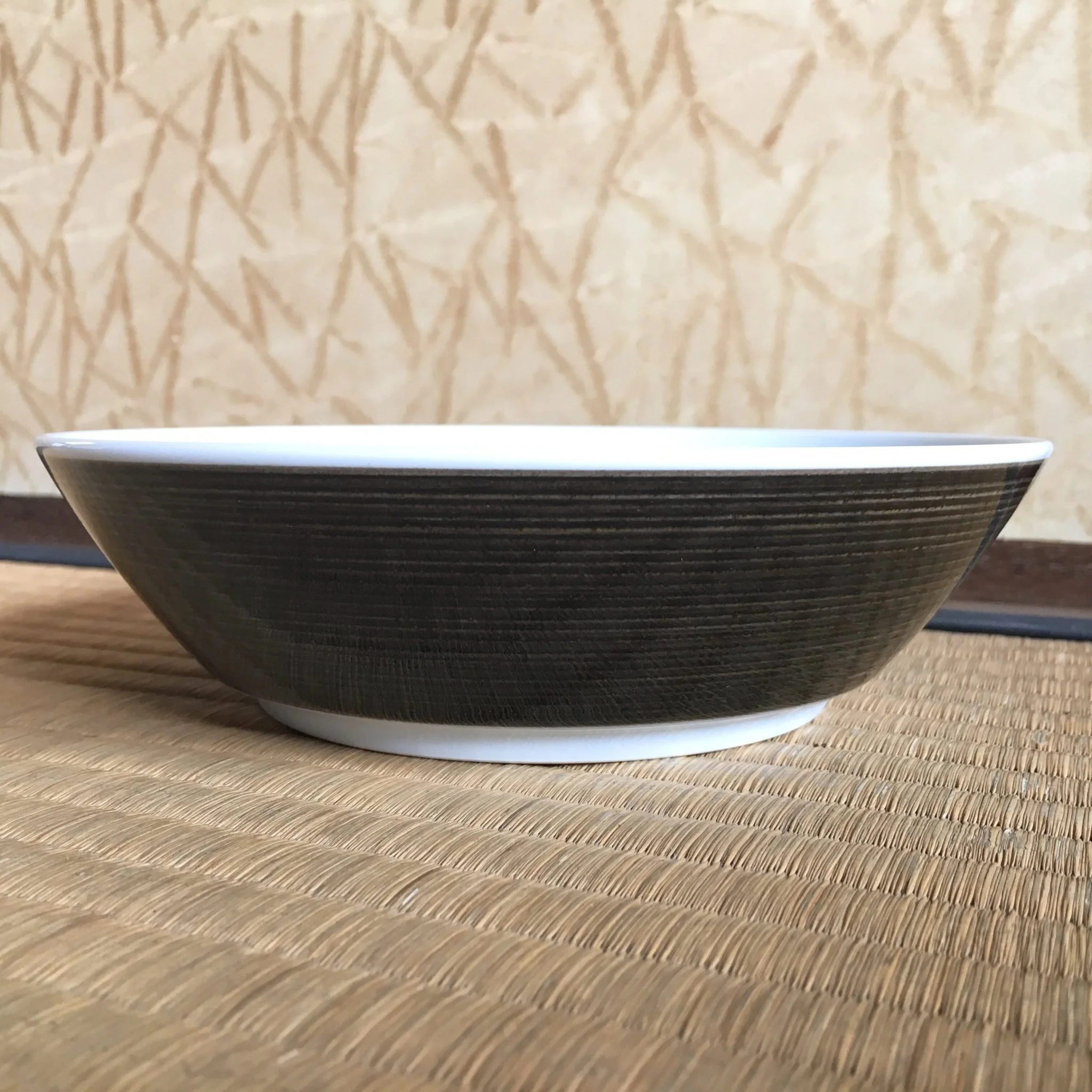 Hakusan Porcelain: Hasamiyaki Bowl - "Threads of Hemp" (Indigo or Sepia) - Image 5