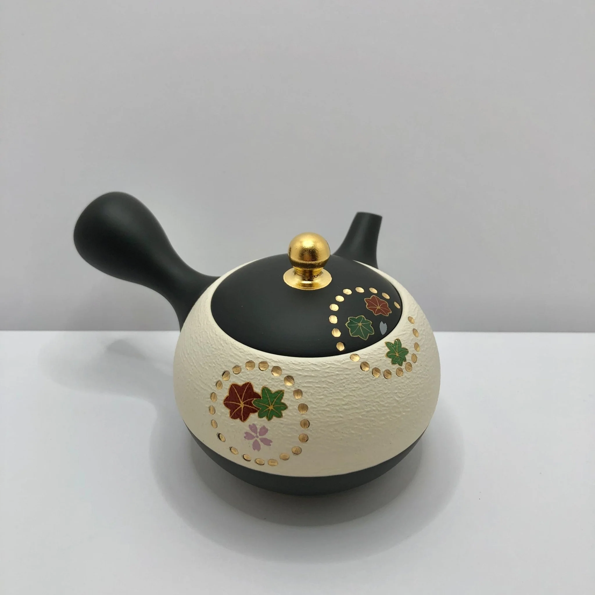 Shouhou Kiln: Tokoname Kyusu Golden Autumn Leaves 200 ml 金彩紅葉桜/昭萠 - Image 4