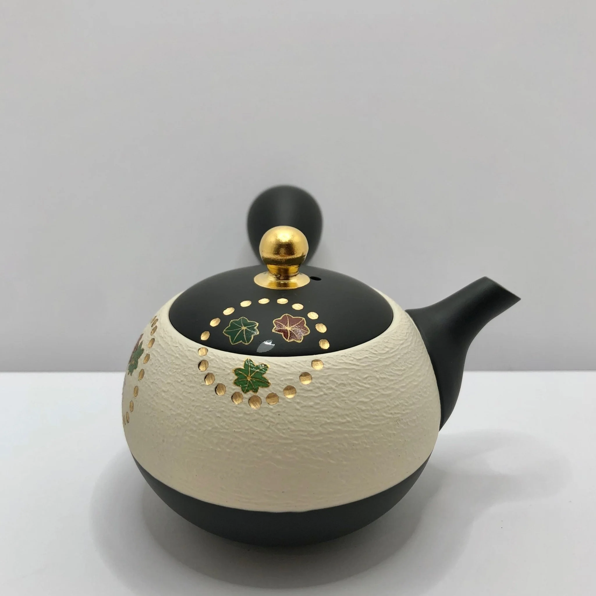 Shouhou Kiln: Tokoname Kyusu Golden Autumn Leaves 200 ml 金彩紅葉桜/昭萠 - Image 5