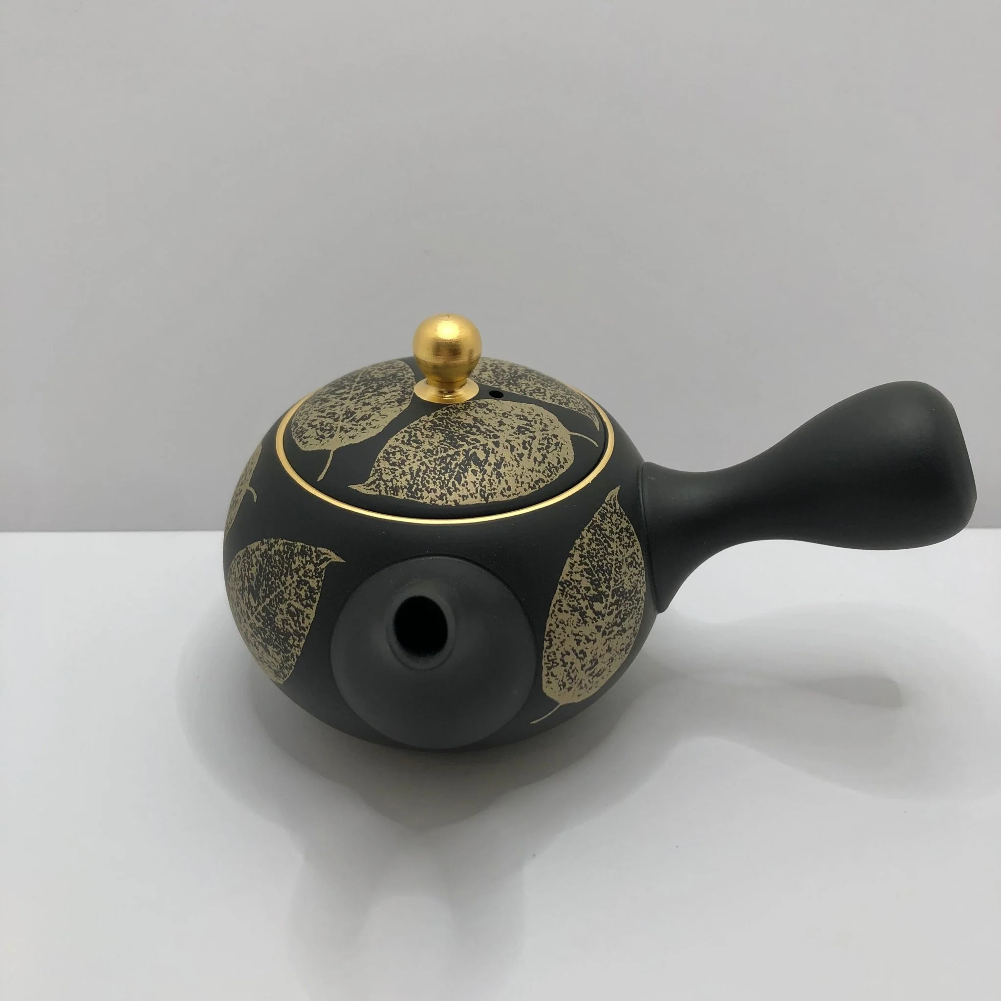 Shouhou Kiln: Tokoname Kyusu Golden Leaves 200 ml 金彩木の葉 - Image 3