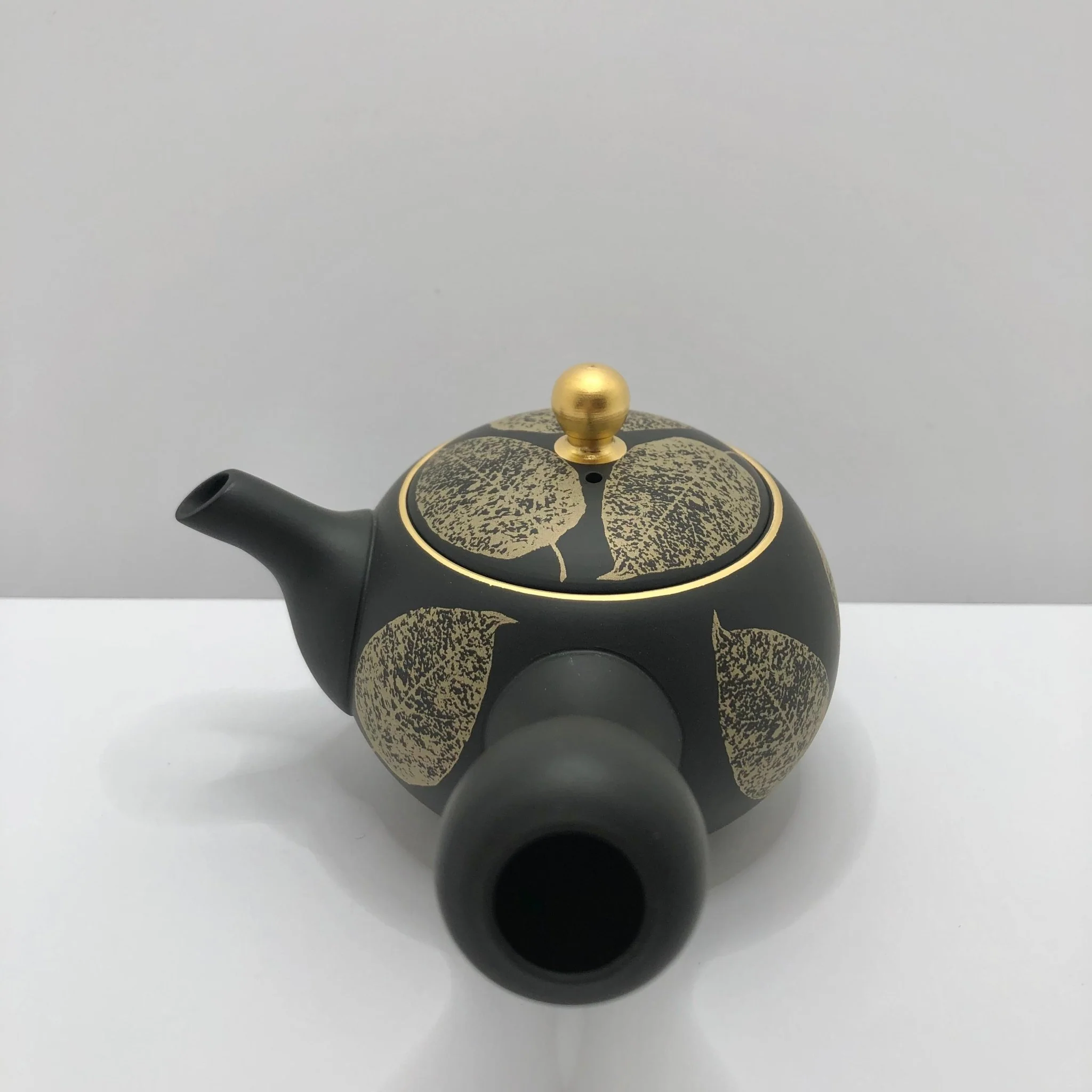 Shouhou Kiln: Tokoname Kyusu Golden Leaves 200 ml 金彩木の葉 - Image 4