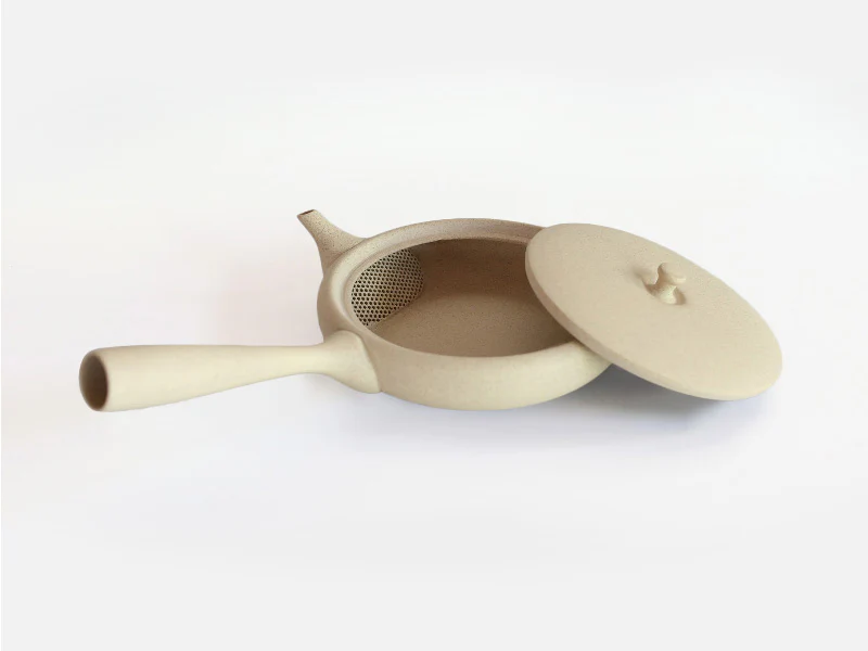 Jinsui Kiln: TOKI - KINARI, Flat Tokoname Kyusu Tea Pot (80ml) - Image 3