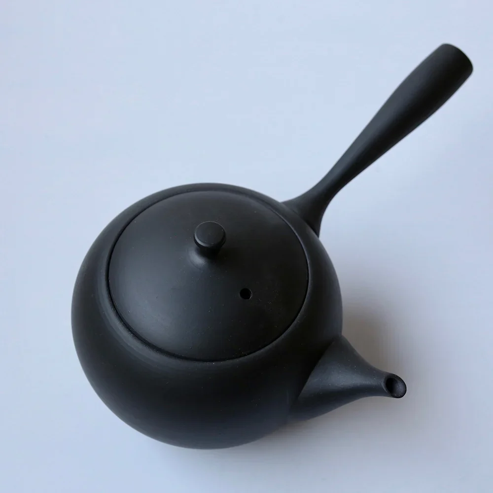 Jinsui Kiln: TOKI maru - SUMIKURO, Round Tokoname Kyusu Tea Pot (290ml, Black) - Image 3