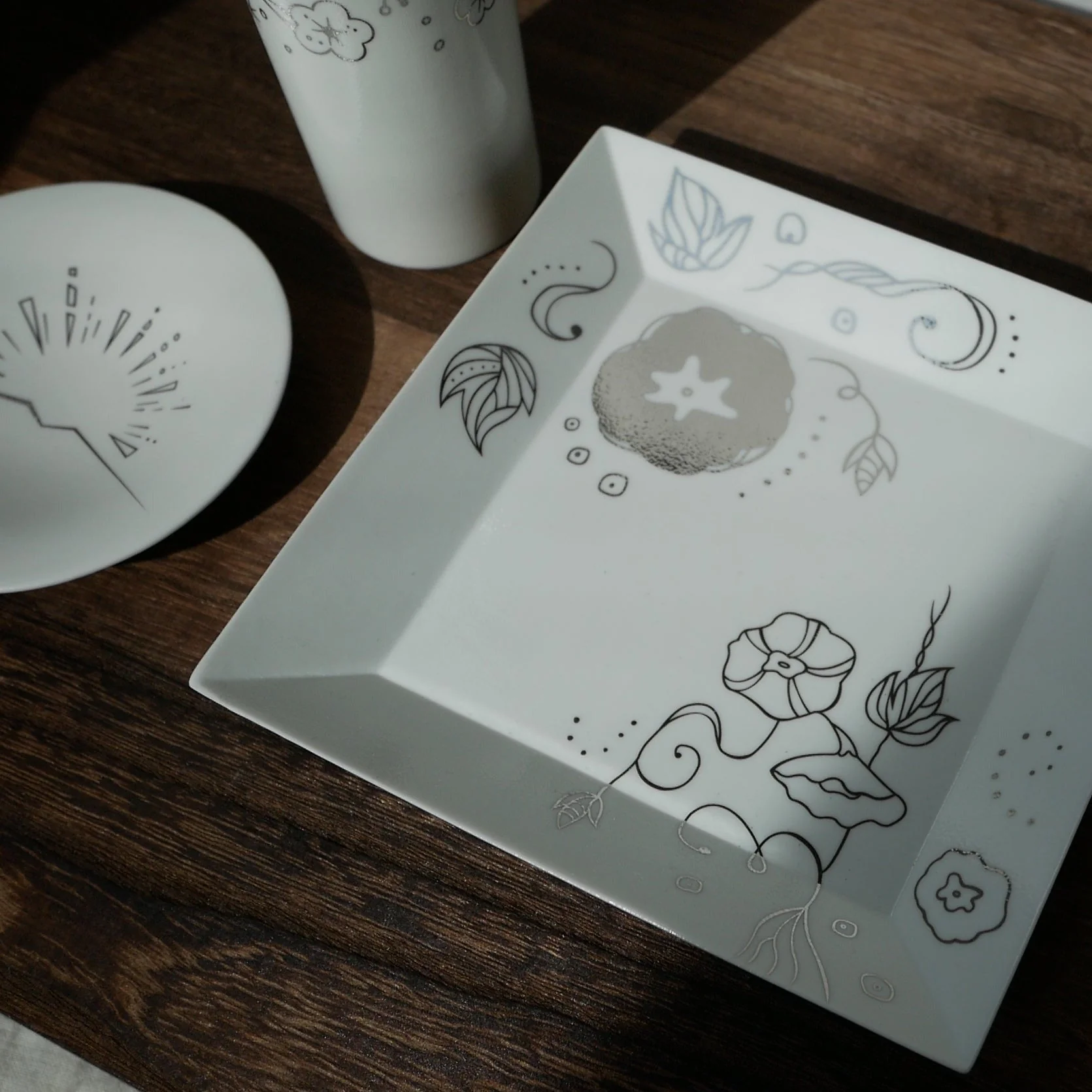 Kamigata Ryugi: Haiku Series Plate Set, Silver - Image 7