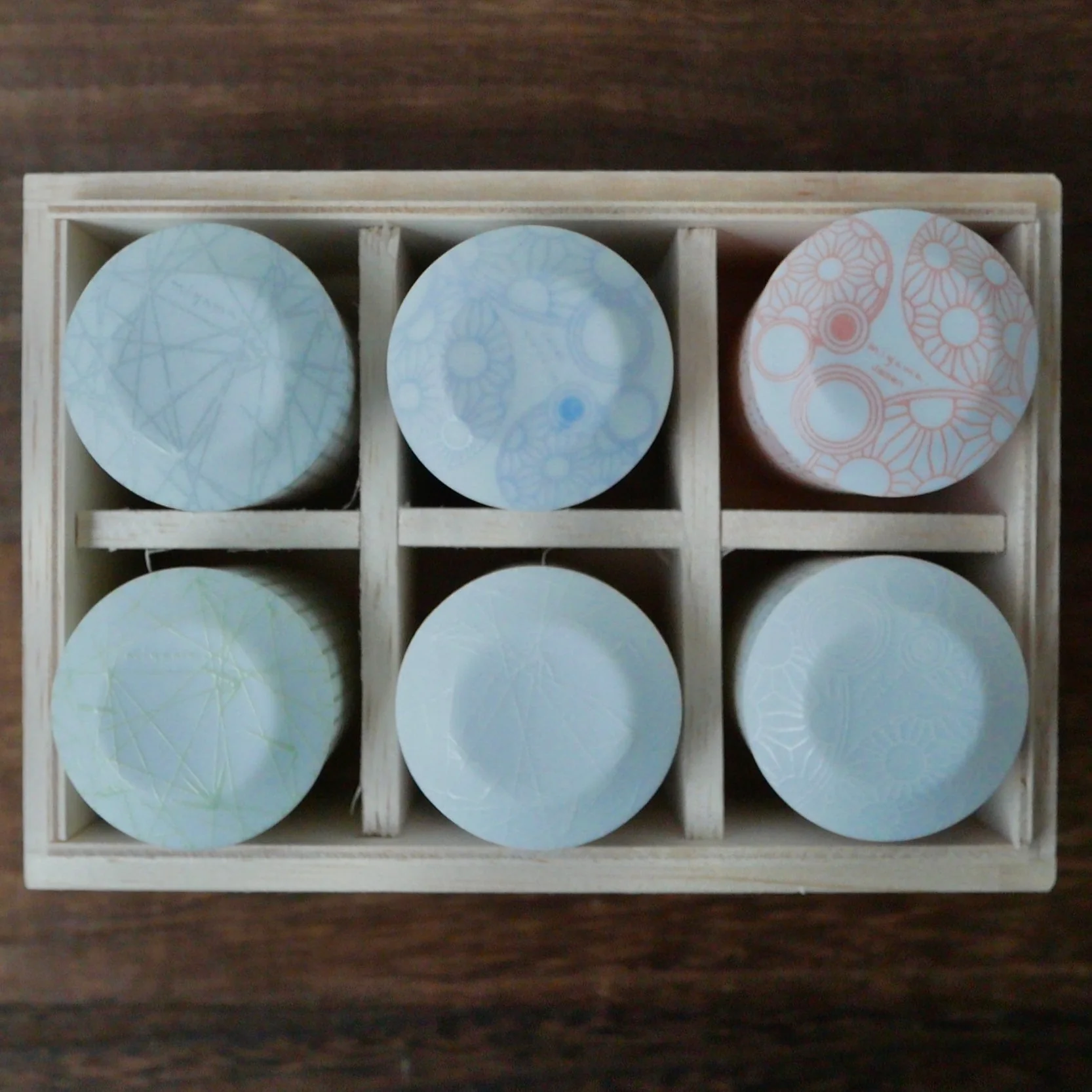 Yamani - Miyama Tableware: Sasasa Guinomi Shot Glass 6-Piece Set with Wooden Gift Box - Image 4