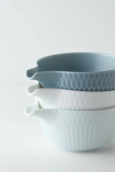 Oda Pottery: Sazanami Design Porcelain Bowl with Pouring Lip (Dark Blue) 小田陶器さざなみ片口小鉢(ブルーグレー) - Image 4