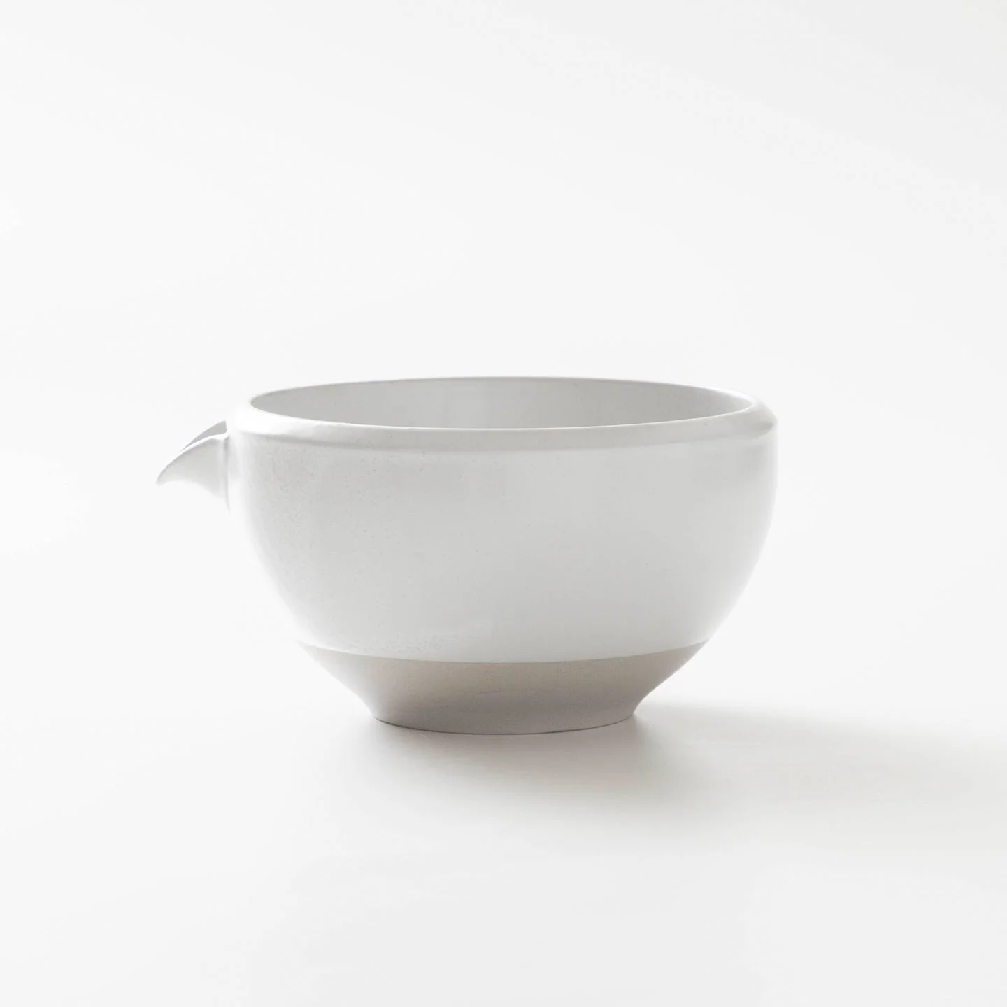 Origami Kai - Pour Kinu White - Minoyaki Porcelain Katakuchi Matcha Bowl with Pouring Lip - Image 4