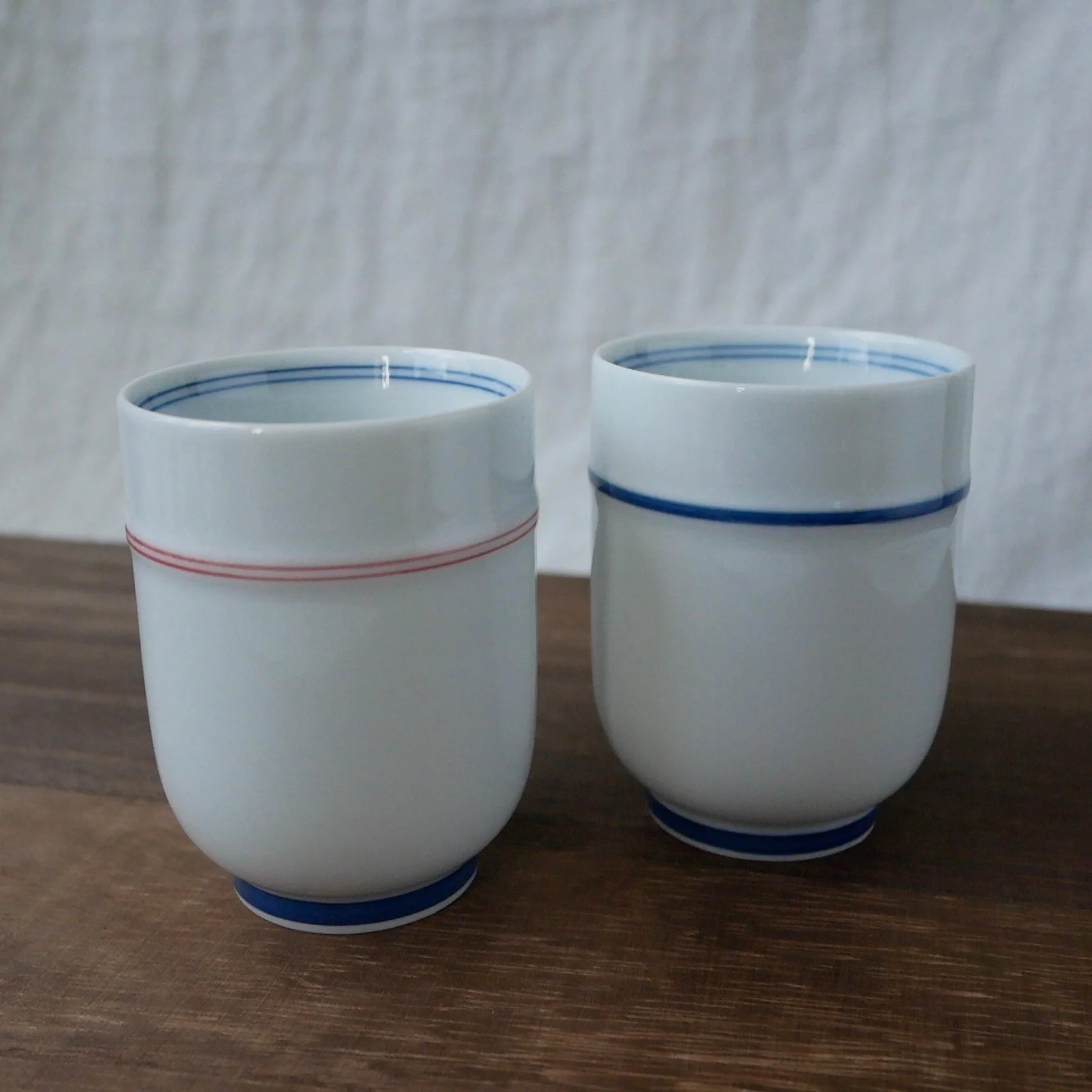 Saikai Ceramics: Red Trim, White Porcelain Yunomi Tea Cup 150 ml - Image 4