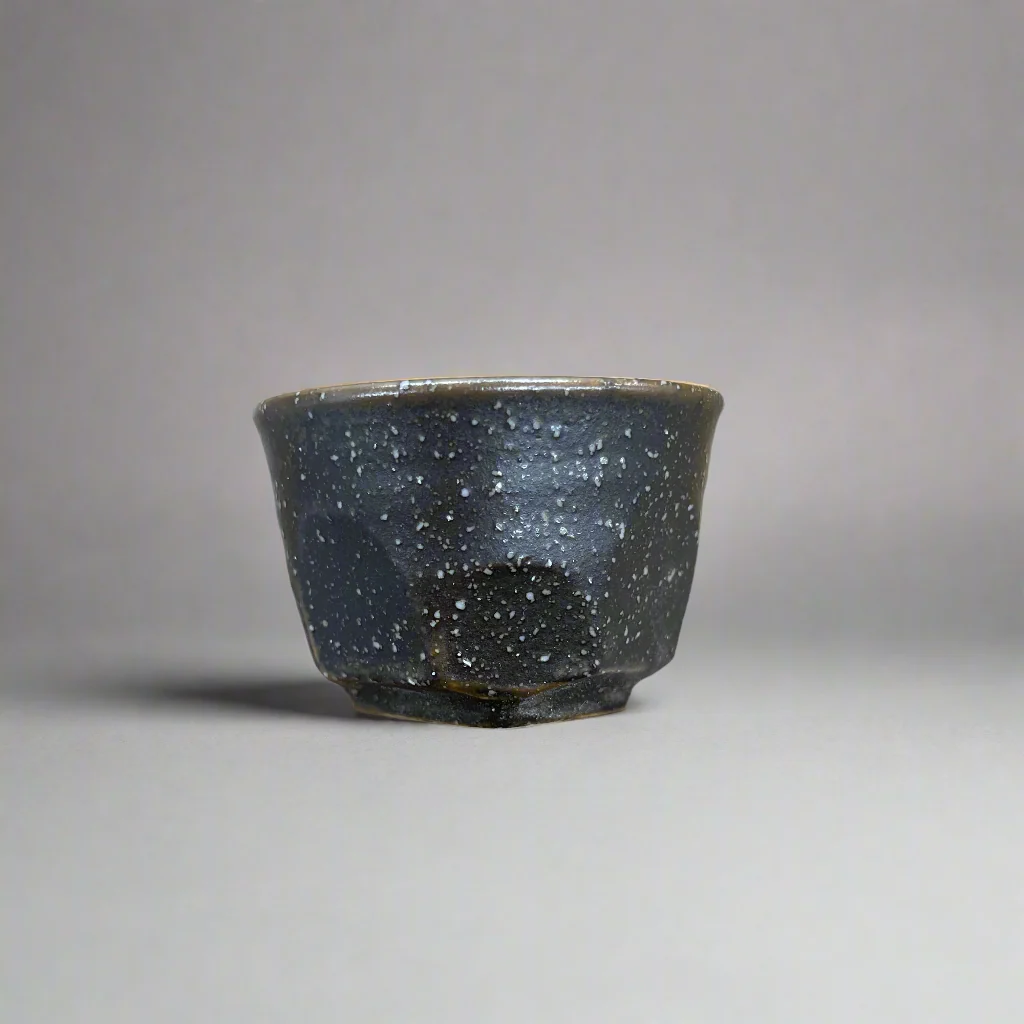 Seiangama: Carved Design Mino-yaki Guinomi Cup 5 Piece Set with Wooden Box εγδΊζ§γγεζ - Image 9