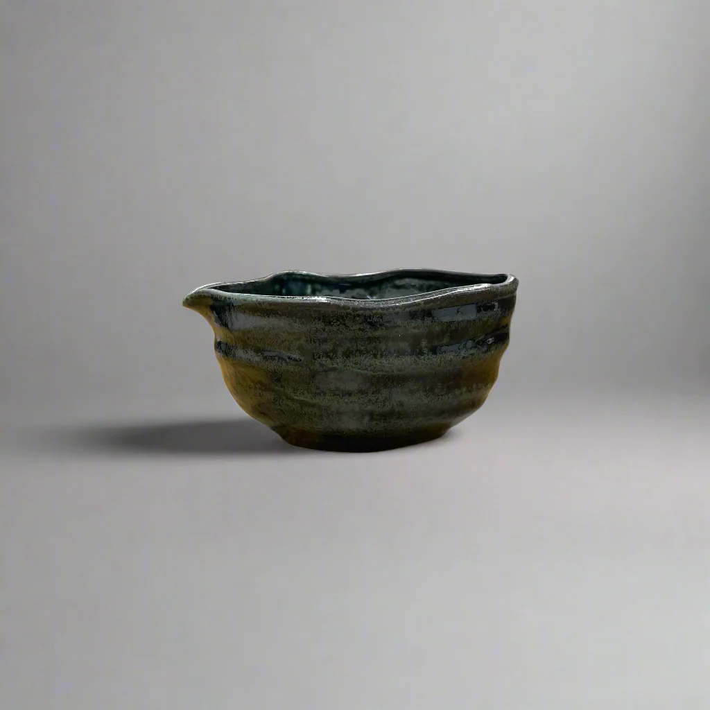 Seiangama: Hagi Irabo Matcha Bowl with Pouring Lip 萩イラボパーティー抹茶碗 - Image 3
