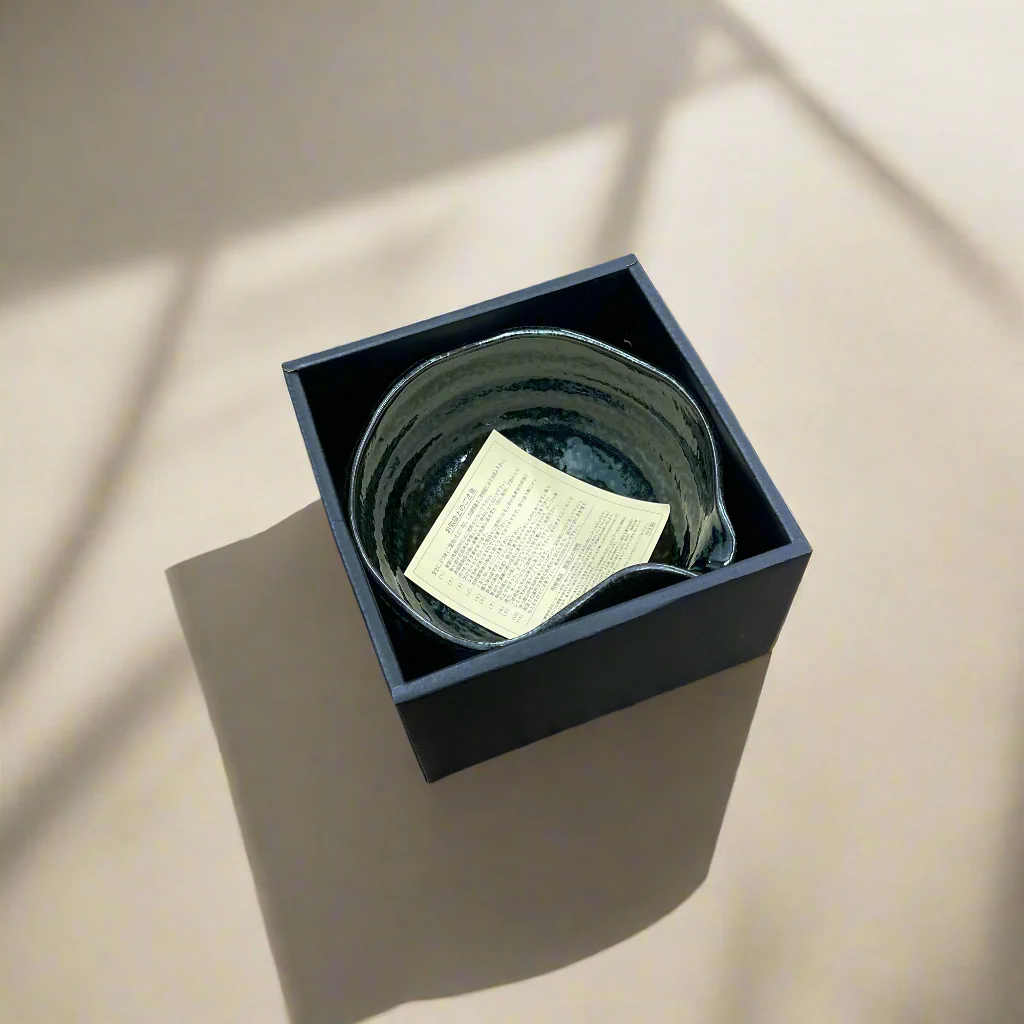 Seiangama: Hagi Irabo Matcha Bowl with Pouring Lip 萩イラボパーティー抹茶碗 - Image 6