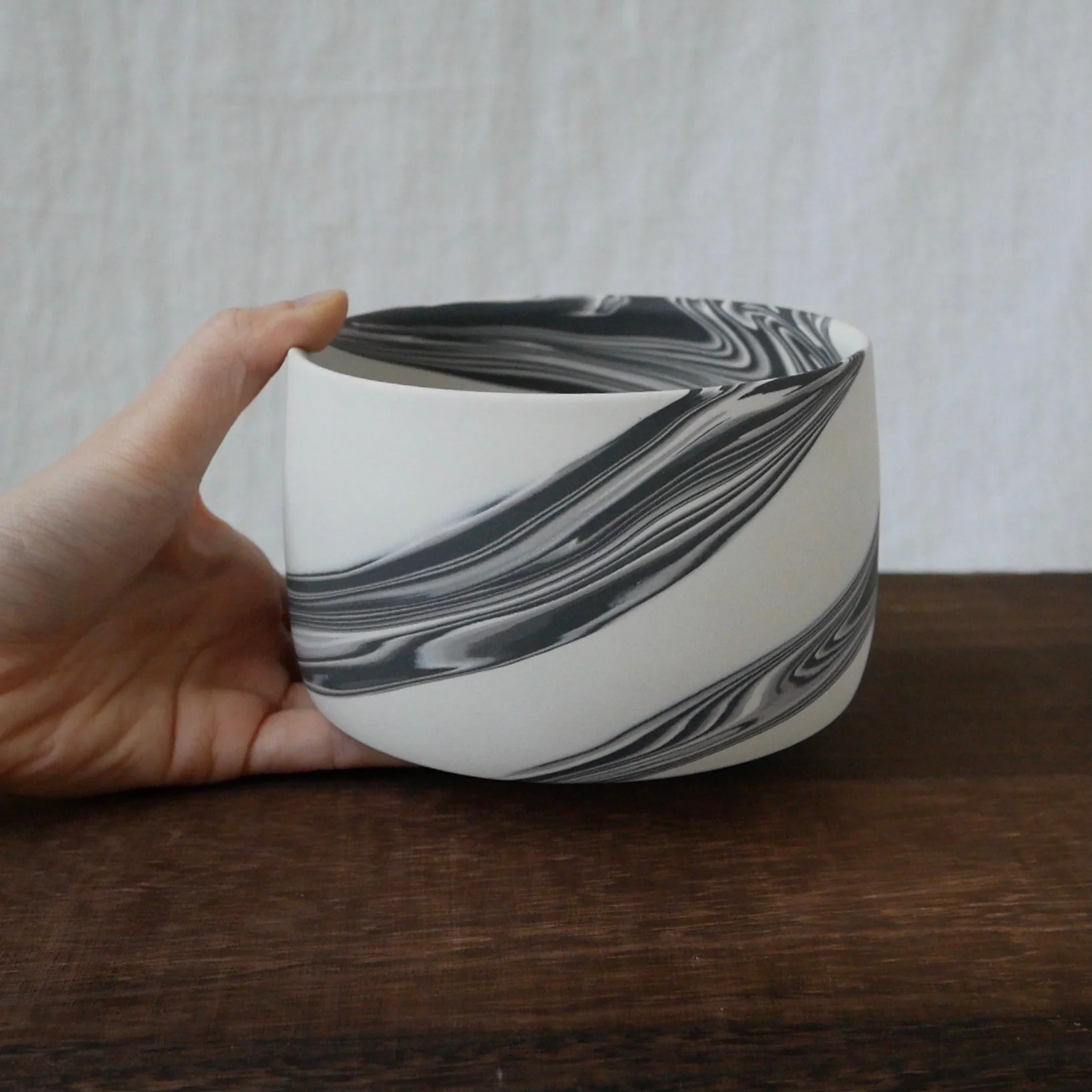 Shinro Yamamoto: Marble Porcelain Matcha Bowl 800ml - Image 3