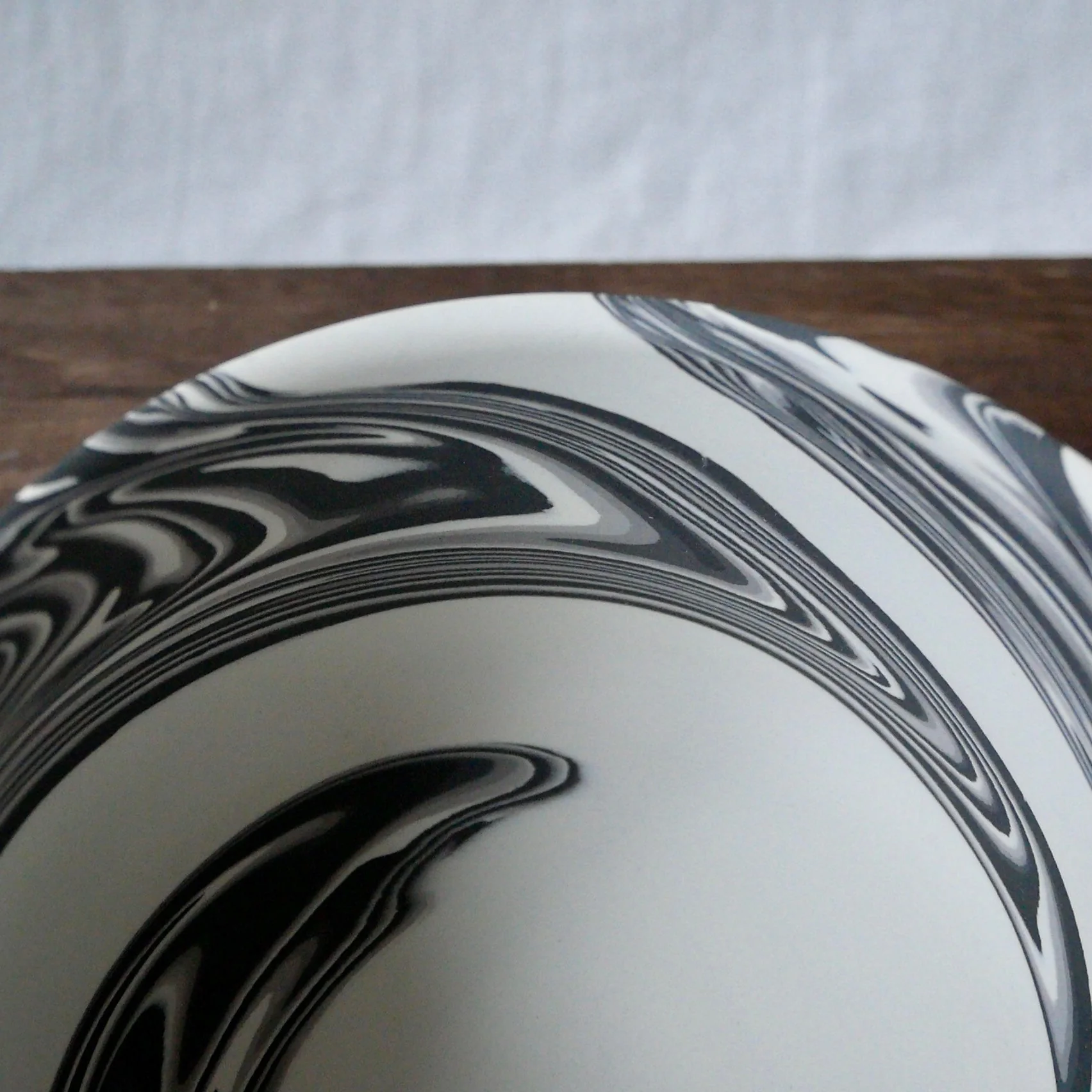Shinro Yamamoto: Marble Porcelain Matcha Bowl 800ml - Image 4