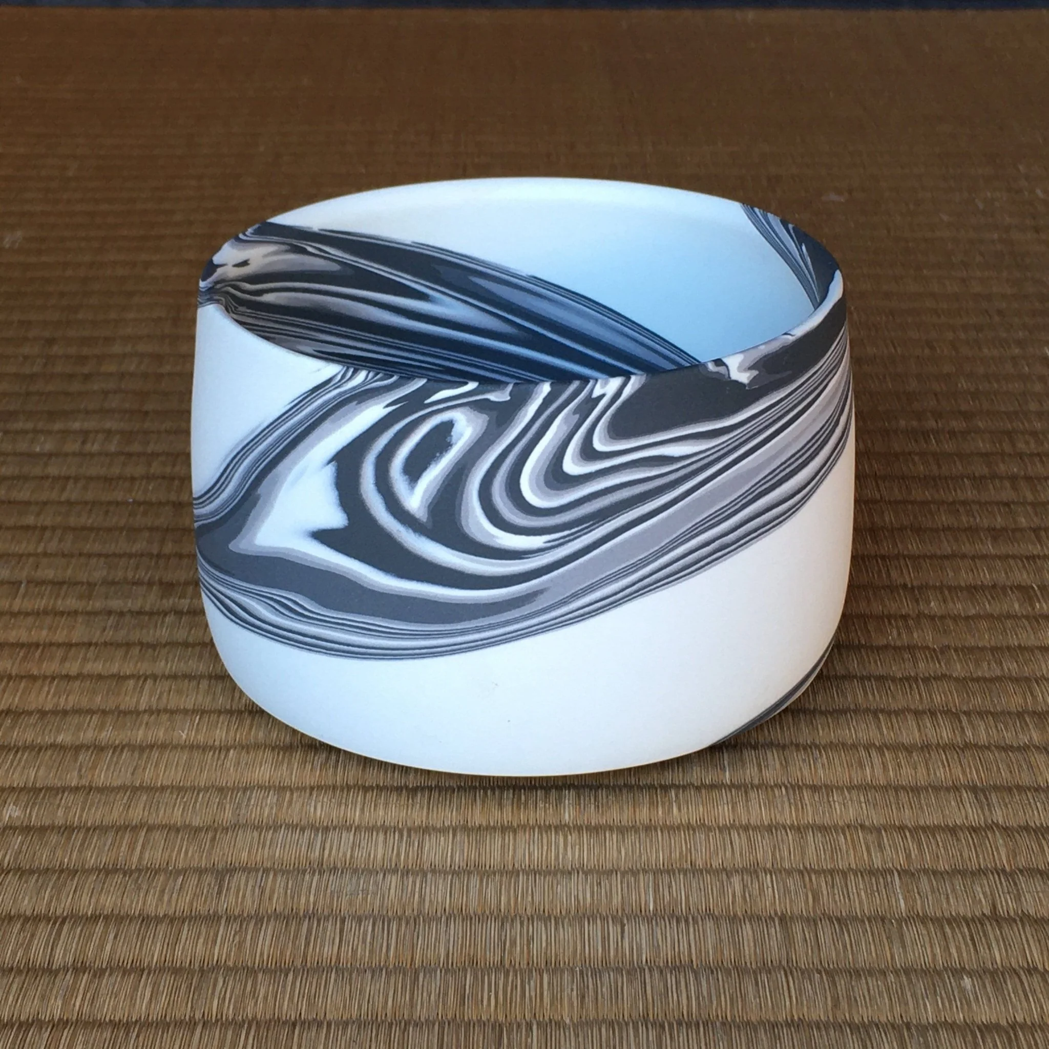 Shinro Yamamoto: Marble Porcelain Matcha Bowl 800ml - Image 7