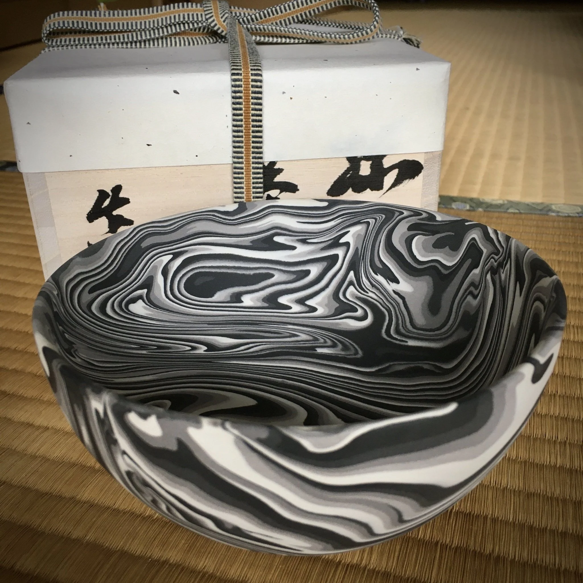 Shinro Yamamoto: Marble Porcelain Matcha Bowl (SOLD OUT) - Image 9