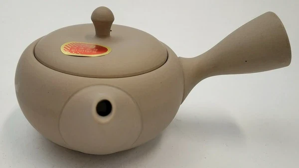 Takasuke Kiln (Y111) 高資陶苑: Tokoname Kyusu Tea Pot, Brown, Kikumaru Ceramic Mesh Strainer 250 ml - Image 3