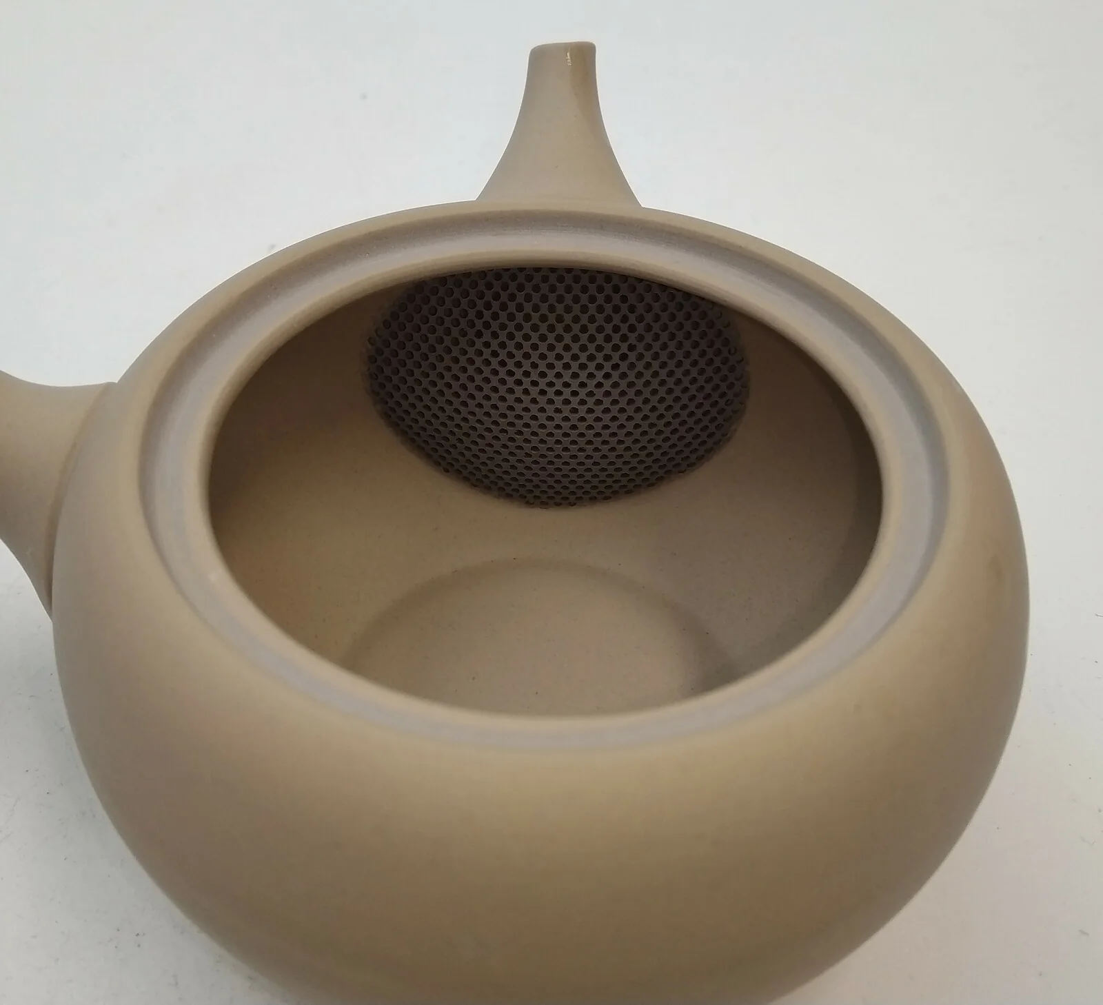 Takasuke Kiln (Y111) 高資陶苑: Tokoname Kyusu Tea Pot, Brown, Kikumaru Ceramic Mesh Strainer 250 ml - Image 6