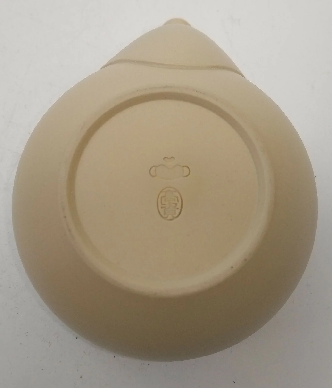 Takasuke Kiln (Y119) 高資陶苑: Tokoname Hohin Tea Pot, Sand Yellow, Ceramic Mesh Strainer 160 ml - Image 6
