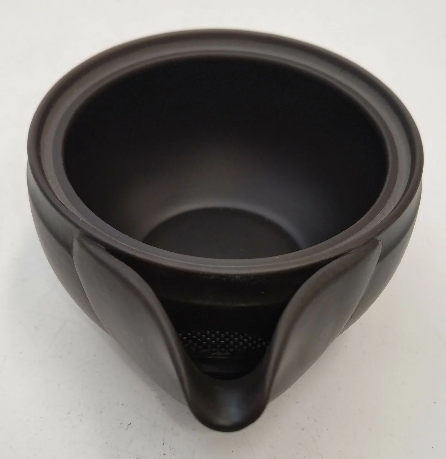 Takasuke Kiln (Y122) 高資陶苑: Tokoname Hohin Tea Pot, Black, Ceramic Mesh Strainer 160 ml - Image 4