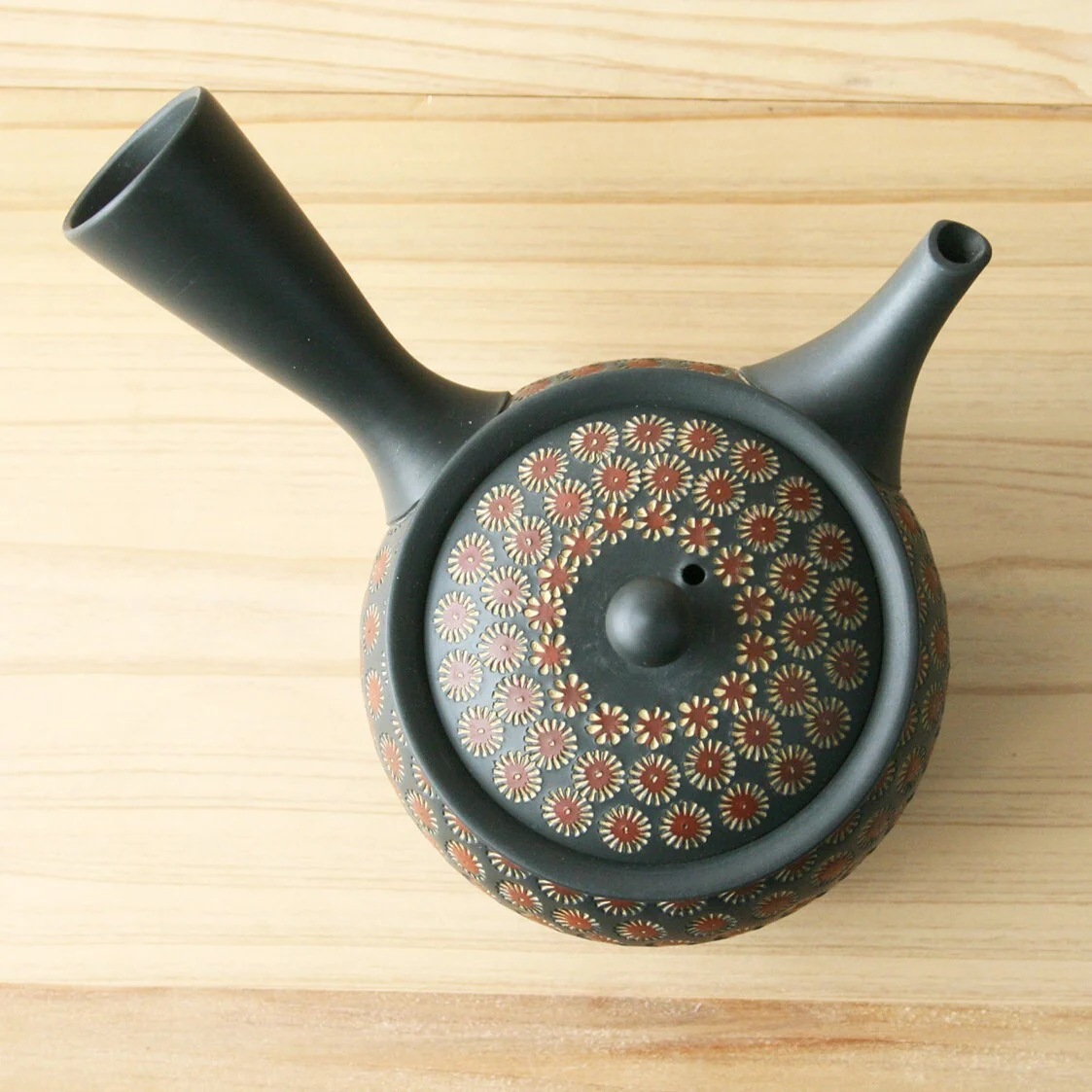 Teruyuki Kiln Takumi101: Tokoname Flower design Kyusu Tea Pot (160 cc) 常滑 二重総印花急須 - Image 3