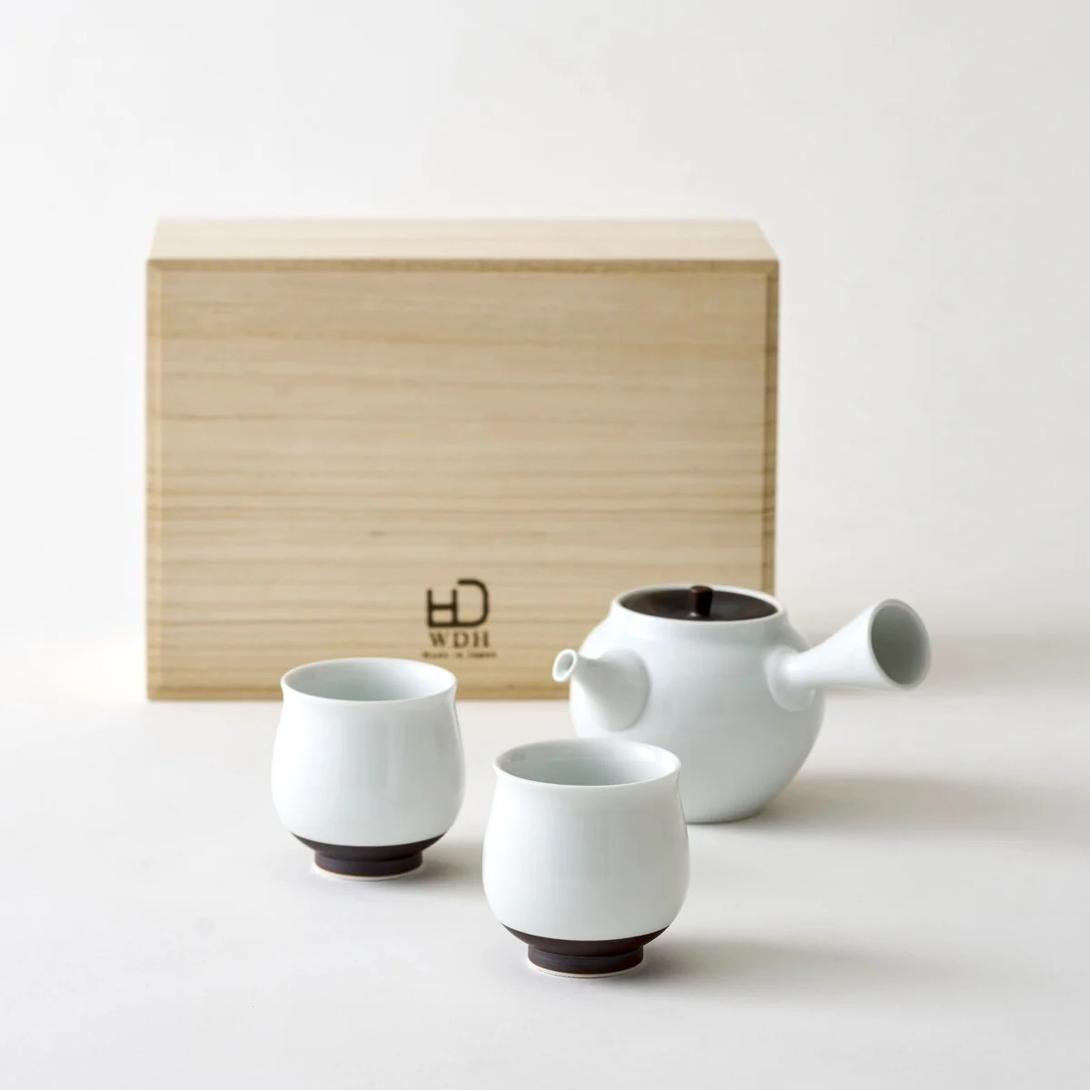 WDH - Hasamiyaki Porcelain White Kyusu Tea Set (Pot + 2 Cups) - Image 6