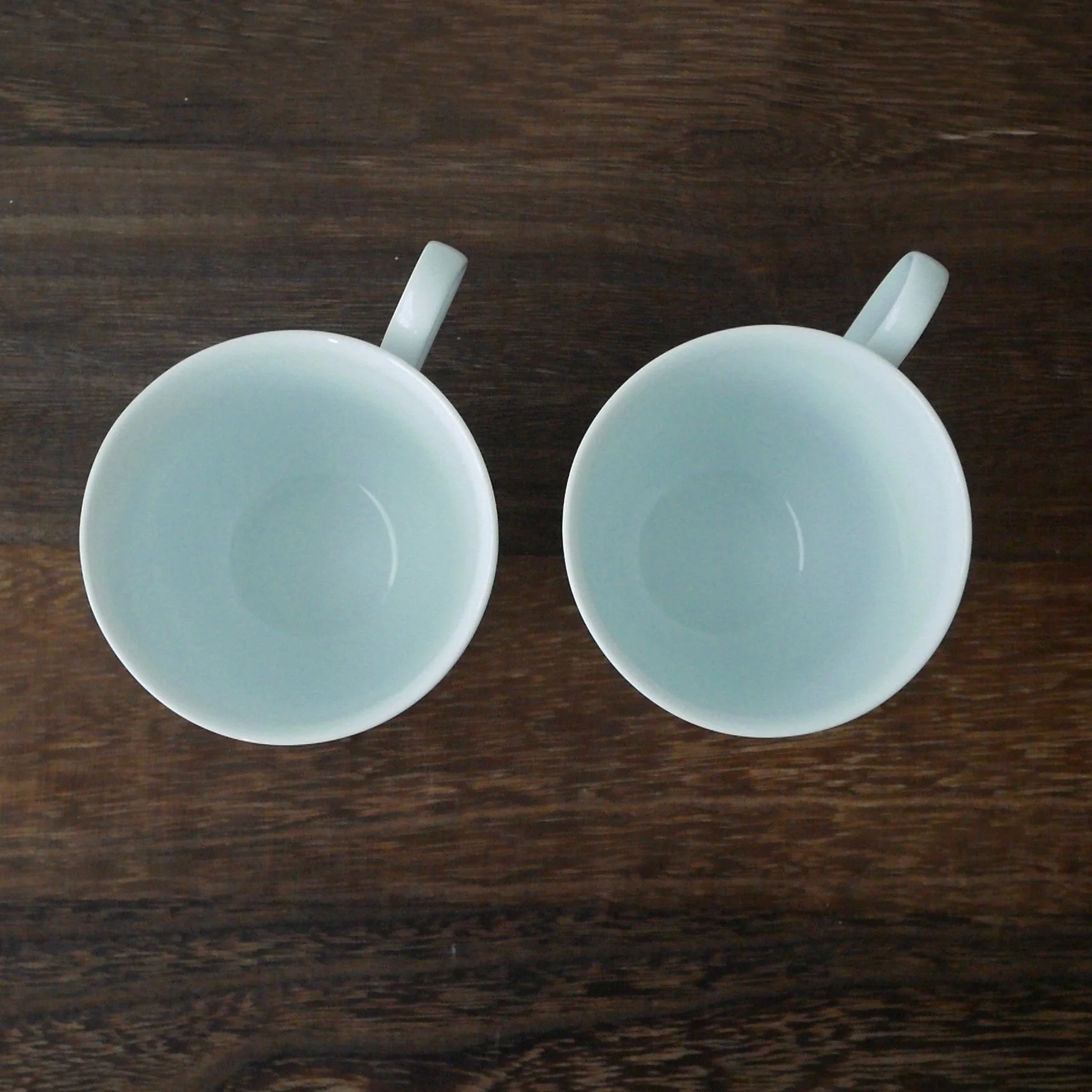Yamani - Miyama Tableware: Blue Ink White Paired Mugs - Image 5