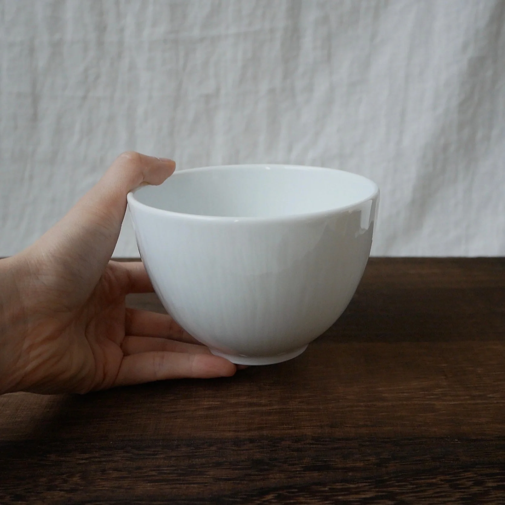 Yamani - Miyama Tableware: "Crease" Matcha Bowl Snow White - Image 2