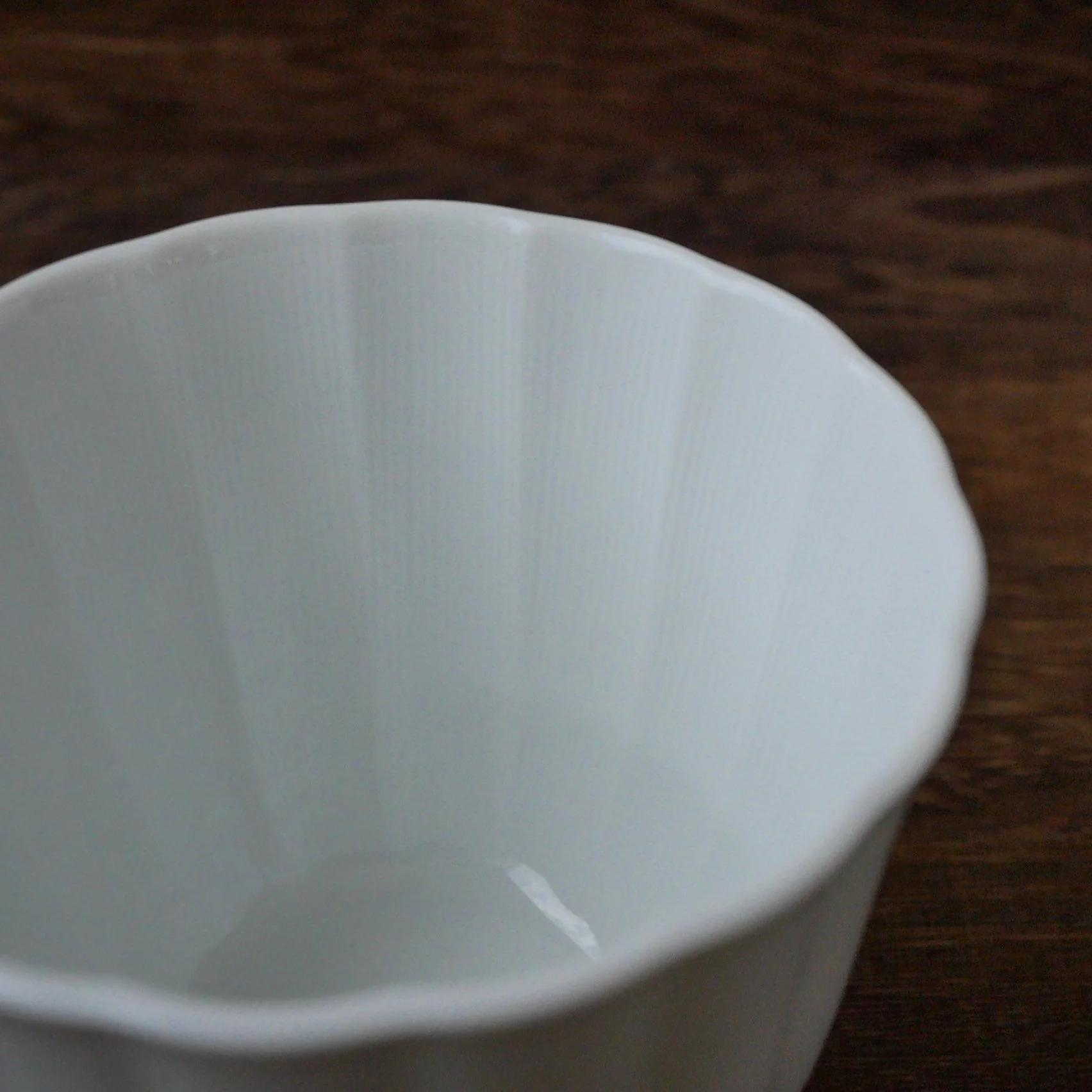 Yamani - Miyama Tableware: Yunomi Tea Cup Suzune (7.5 cm tall), White Color - Image 4