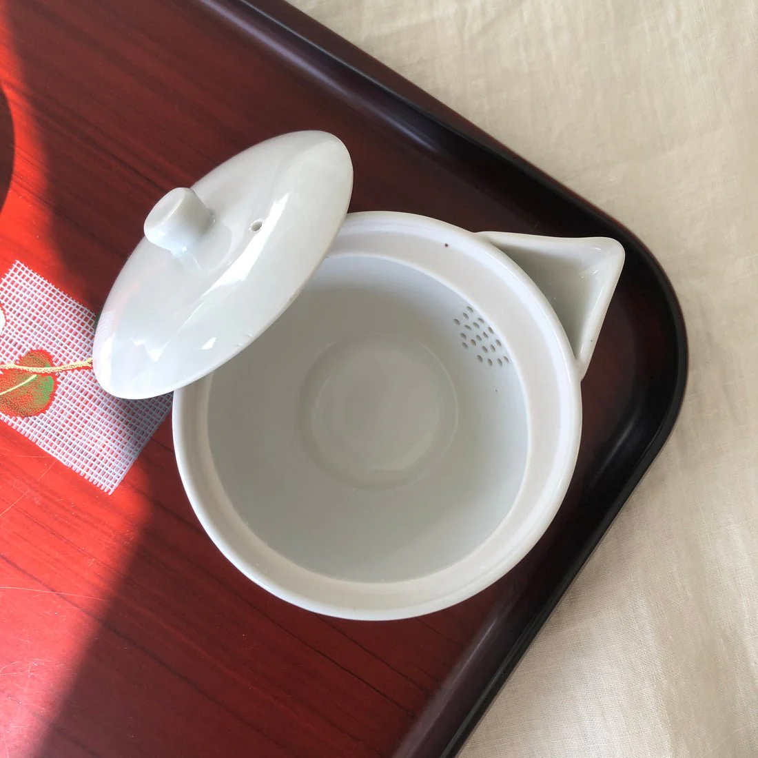 Yamatane ミ3610 : Tea Professional's White Porcelain Hohin Tea Pot (Ceramic Mesh, 140ml) 美濃焼 研茶用急須（洞穴茶こし） - Image 2